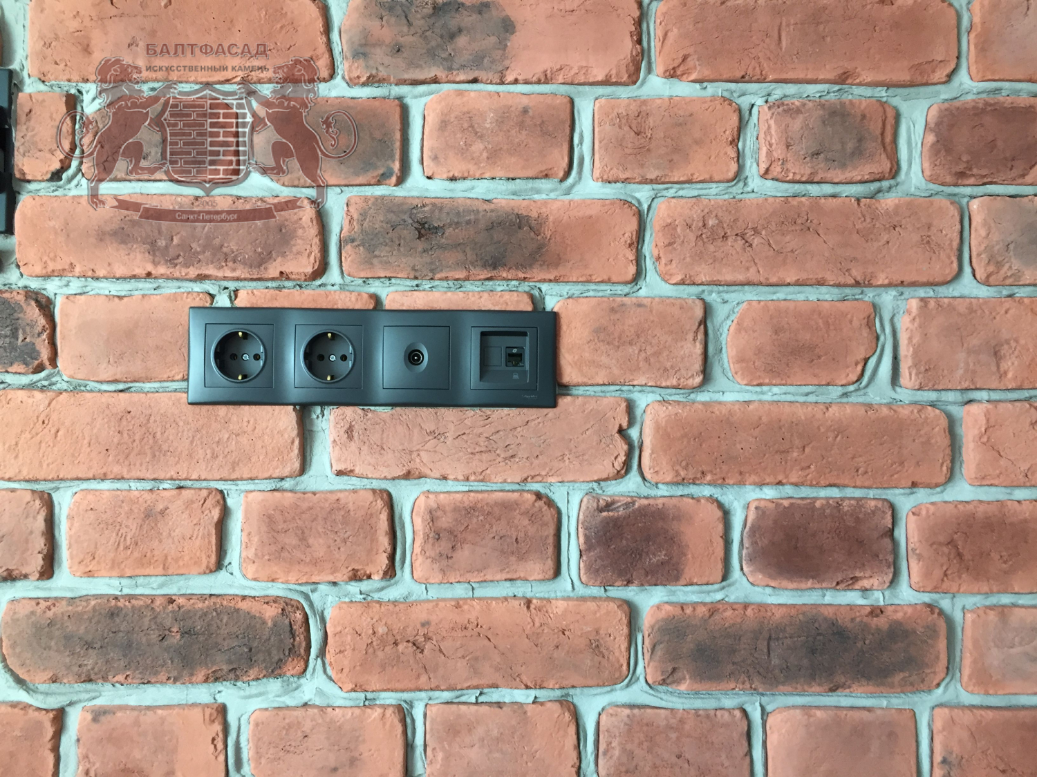 Старый кирпич 1042