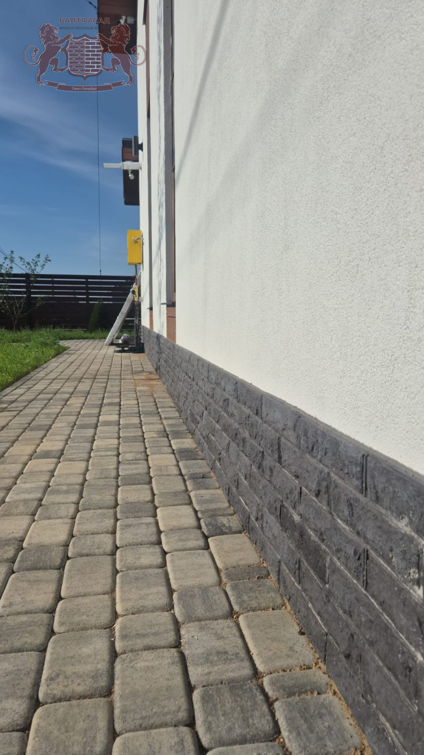 Колотый кирпич