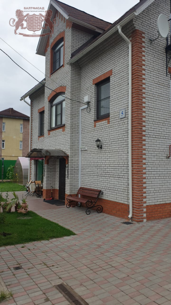 Колотый кирпич