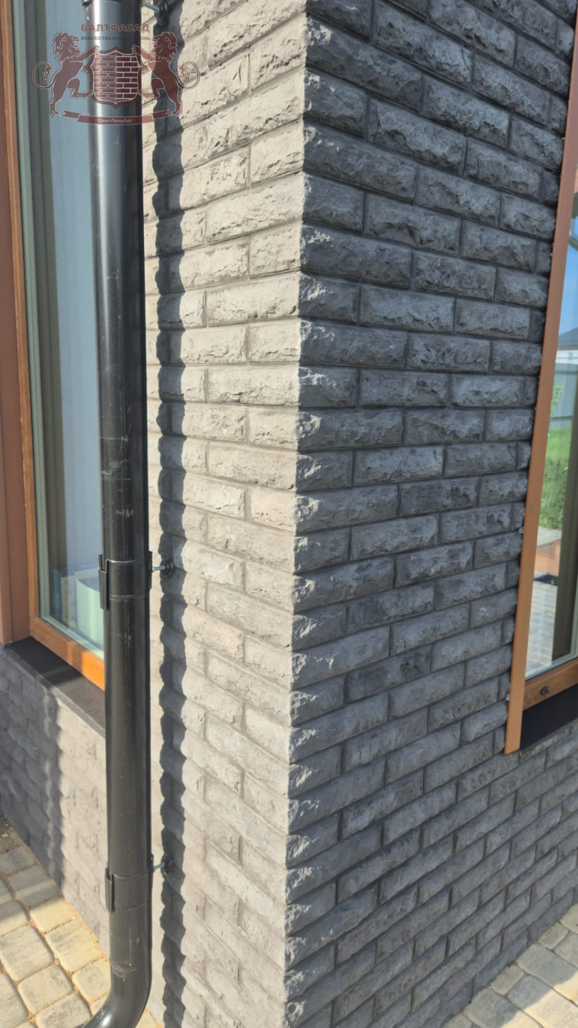 Колотый кирпич 1002